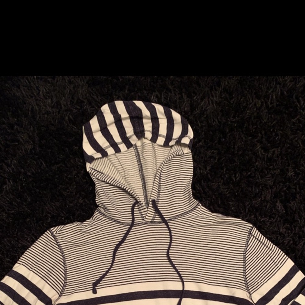 stripped hooded shirt